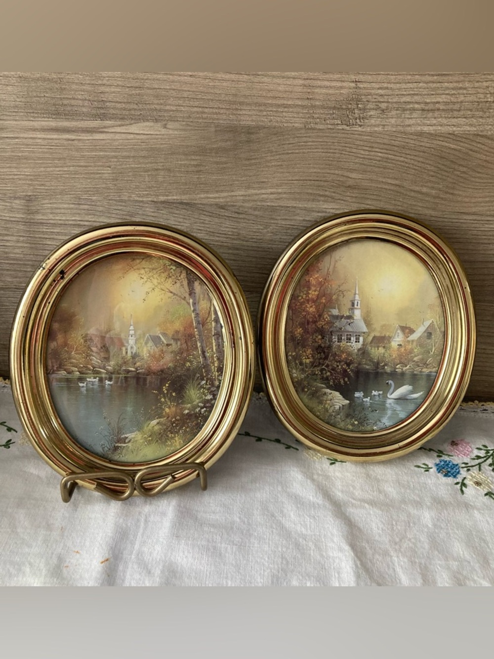 Vintage Homco Home Interiors Swan Lake Oval Wall Art Set Gold Frames